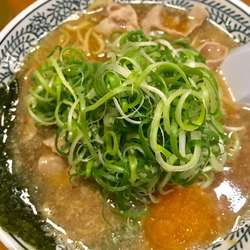 ねぎ肉そば858円税込