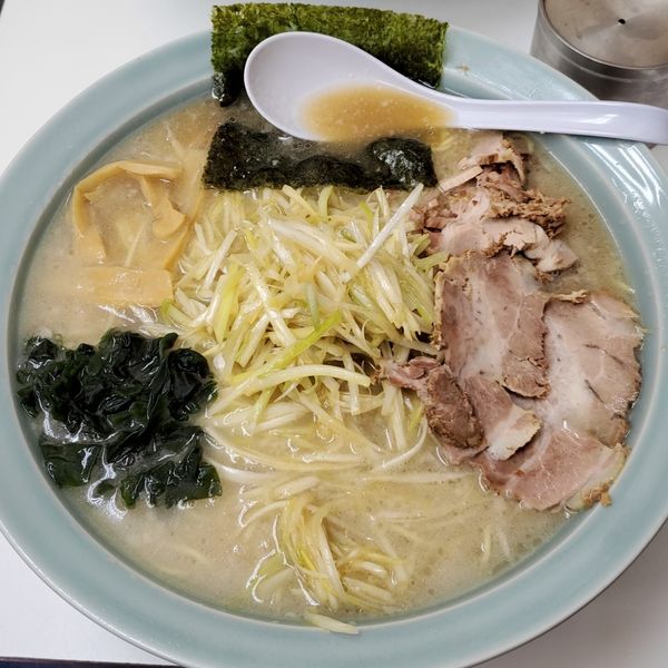 「ネギラーメン中」@◯つばき食堂の写真