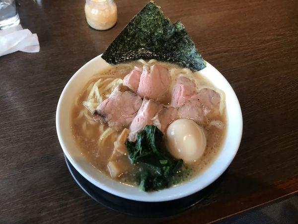 「IEK【ガチ造り濃厚魚介鶏豚骨醤油】﻿」@麺創 なな家の写真