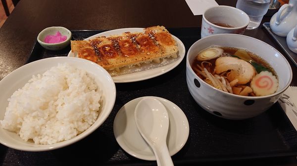 「A定食(半しょう油ラーメン・単品餃子(5個)・ライス)850円(」@中華美食厨房 EUNICE ユニースの写真