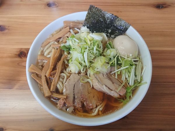 「醤油ラーメン(特製五大盛 )1000円」@江刺家 五大 杉の町店の写真