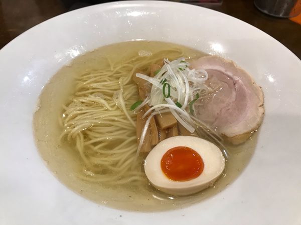 「【限定】羅臼昆布塩らーめん 850円」@麺王道 勝の写真