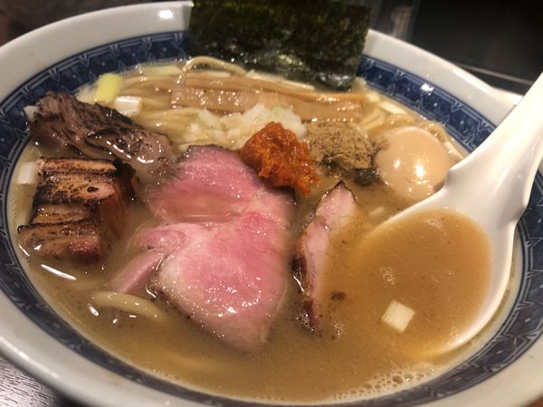 「濃厚豚骨魚介らーめん」@麺処 はら田の写真