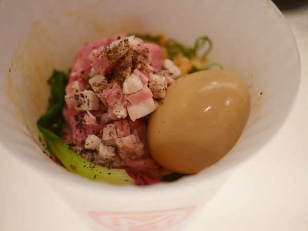 「汁なし牛とろシビレ和牛増し担々麺」@Jikasei Mensho 渋谷パルコ店の写真