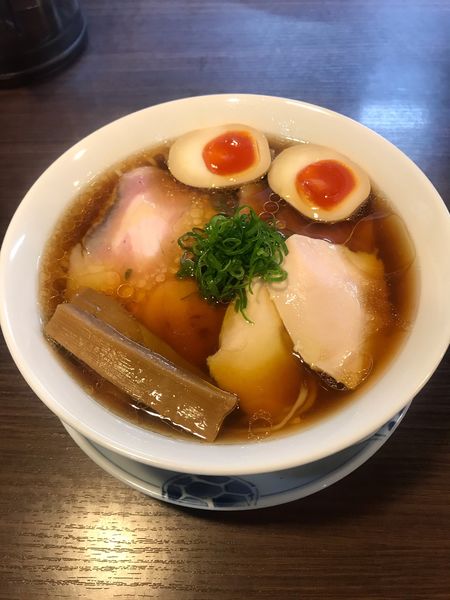 「特製醤油ラーメン」@らぁ麺 紫陽花の写真