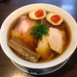 特製醤油ラーメン