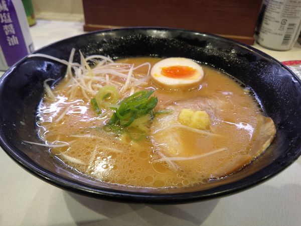「濃厚北海道味噌ラーメン４１８円」@はま寿司 ポンテポルタ千住店の写真