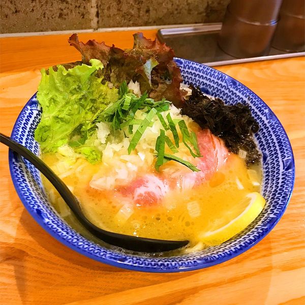 「濃厚鶏そば」@麺 やまだの写真