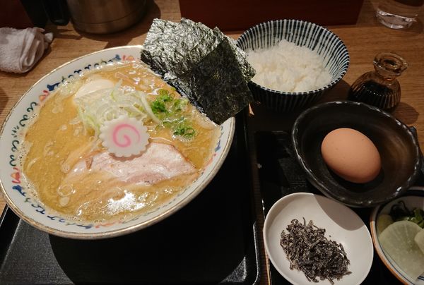 「特製濃厚煮干しそば」@中華そば 勝本の写真