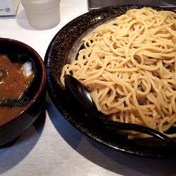 魚豚濃恋つけ麺(830円)・麺特大(130円)