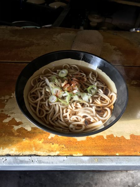 「かけそば290円」@立喰そば 田舎の写真