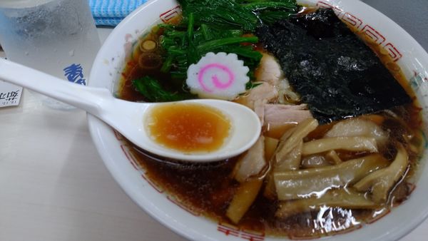 「らーめん＋ほうれん草」@青島食堂 秋葉原店の写真