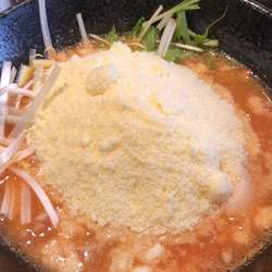 トマト鶏白湯ラーメン