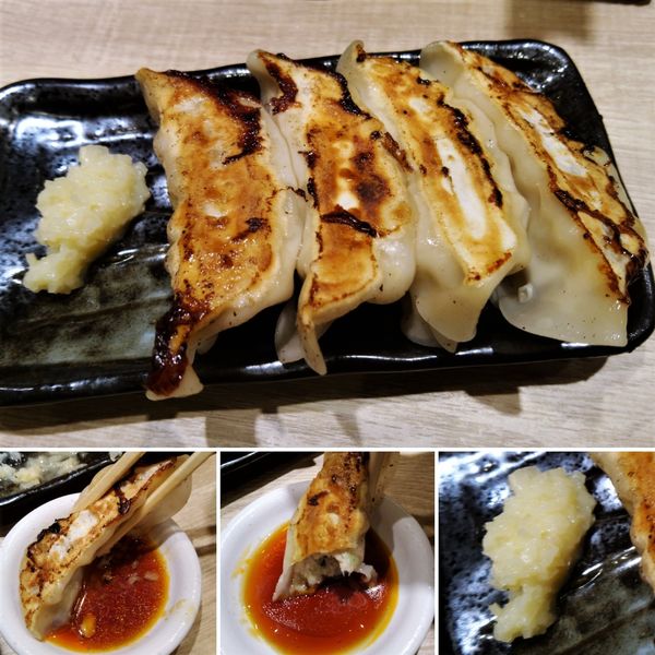 「とりの焼き餃子(4個) 300円」@鶏そば PAITAN×PAITAN 浅草店の写真