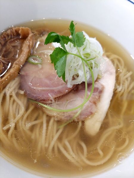 「塩らぁ麺」@らぁ麺  麦一粒の写真