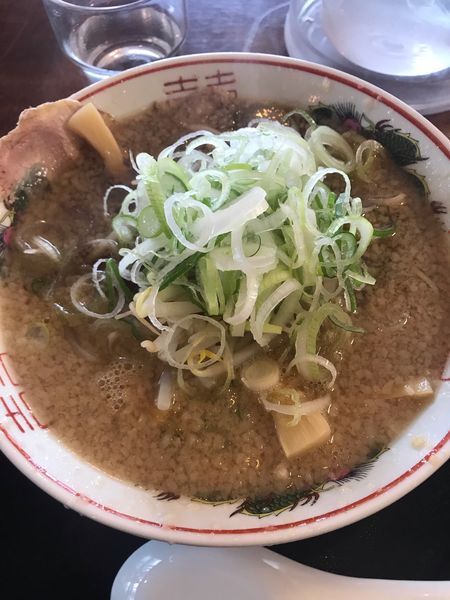 「背脂しょうゆラーメン➕麺固め➕薬味多め➕背脂多め」@みんなのキッチン 南相馬本店の写真