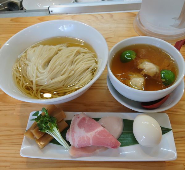 「濃厚清湯白醤油つけ麺」@自家製麺 くろ松の写真