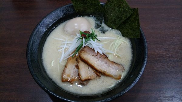 「特製豚骨蕎麦＆和え玉」@中華蕎麦 萌芽の写真