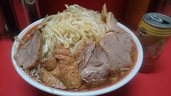 「麺増し・大ぶたダブル・カタカタ・烏龍茶(ヤサイマシカラメ)」@ラーメン二郎 上野毛店の写真