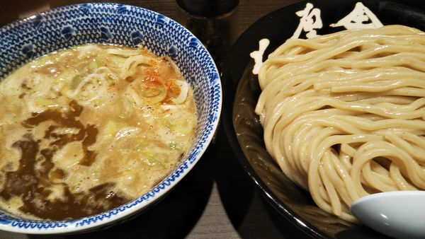「上野限定つけめん 痺れ+大盛り」@六厘舎 上野店の写真