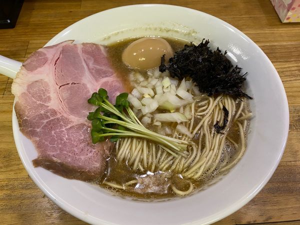 「煮干し醤油そば味玉付き 930円」@へべれ家の写真