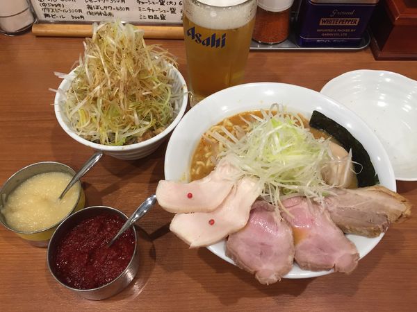 「特製濃厚背脂味噌ラーメン＋ネギチャご飯」@中華そば 七麺鳥の写真