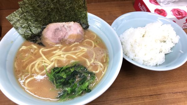 「ラーメン」@横浜ラーメン 武蔵家 北千住店の写真