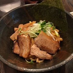 油君 油そば専門店 新宿店の画像