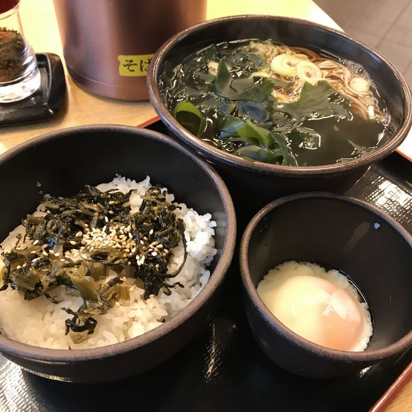 「朝定食Bセット（￥380）＋三陸わかめ（クーポン）」@ゆで太郎 芝店の写真