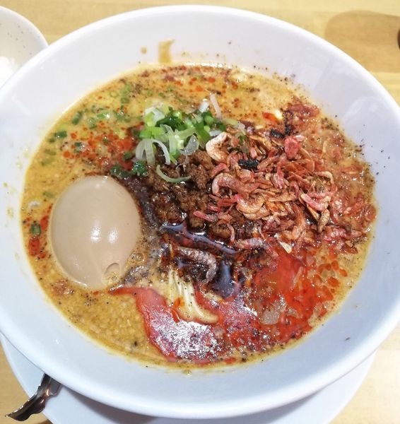 「白胡麻担々麺､味玉､干しエビ」@甲州屋 別邸の写真