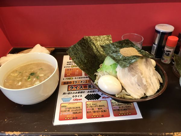 「特製つけ麺大　熱盛り　うずら」@豚とことんの写真