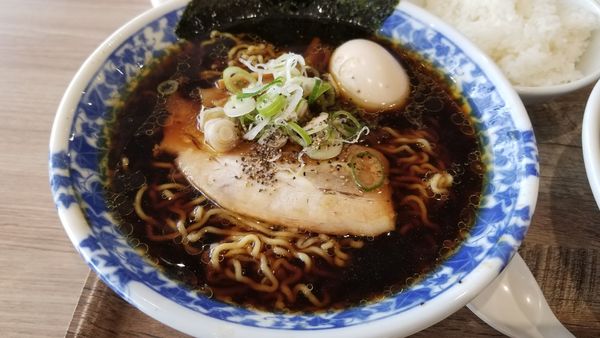 「松本ブラック中華そば　味玉トッピング」@凌駕IDEA イオンモール松本店の写真