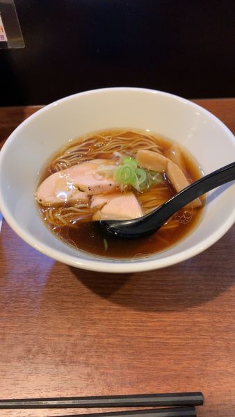 「醤油ラーメン」@東京スタイル鶏らーめん ど・みそ鶏の写真