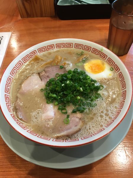 「博多らーめん」@濃厚豚骨らーめん 博多一路の写真