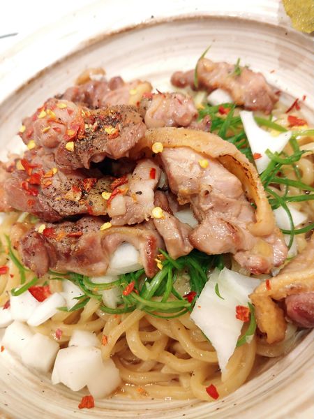 「親鶏炙りまぜそば」@ラーメンまぜそば 鶏冠の写真