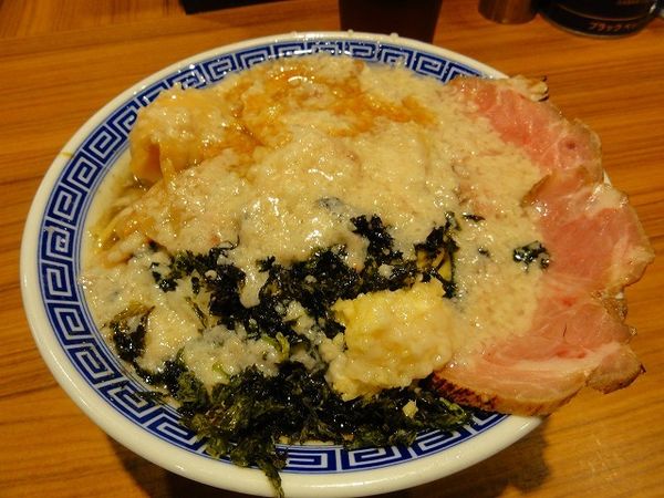 「つばめ【限定大】900円特製200円　大脂ニンニク」@びんびん豚の写真