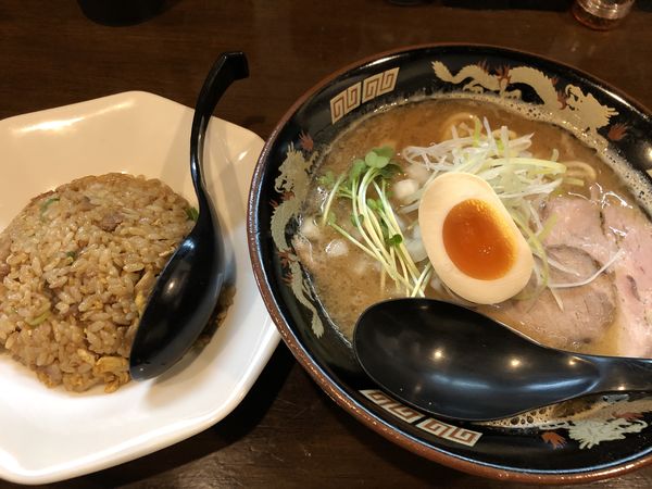 「豚魚ラーメン」@魚と豚と黒三兵の写真