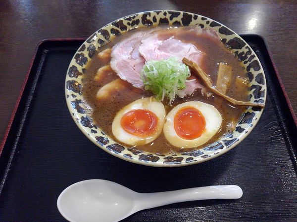 「特製濃厚醤油鶏そば」@らぁ麺 おかむらの写真