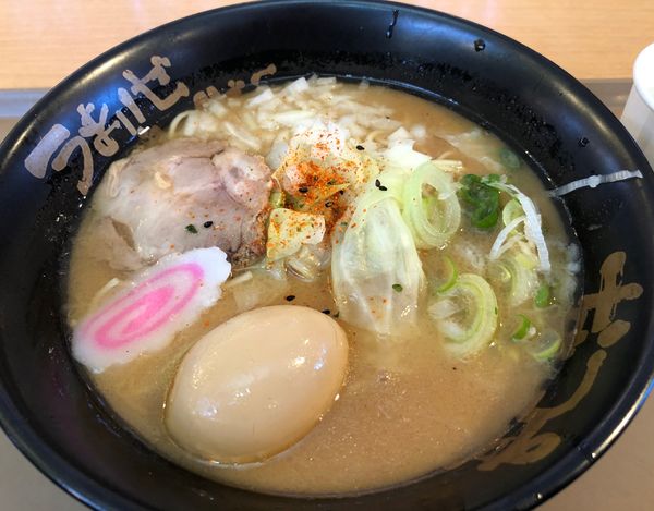 「なんつッ亭とんこつラーメン海老名」@ゑびな軒 東名海老名SA下り線店の写真