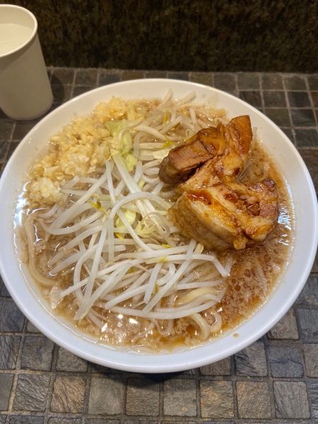 「ラーメン豚2枚」@まぜそば(麺)マゼロー 小岩店の写真