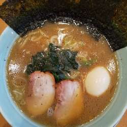 横浜家系らーめん　藤崎家（味玉付き）