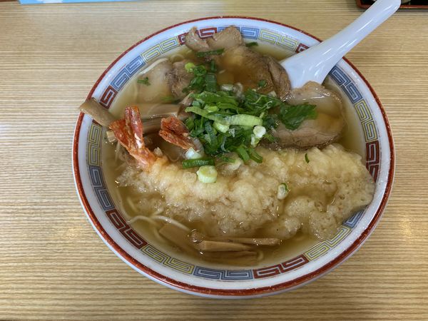 「天ぷらラーメン 750円」@まるいしの写真