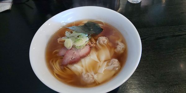 「ワンタンメン（醤油）」@支那ソバ 小むろの写真