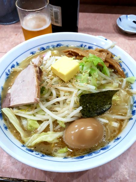 「野菜ラーメン(小)820円塩に変更30円+バター50円」@所沢大勝軒の写真