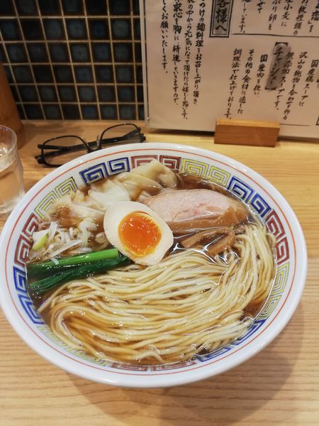 「わんたん中華そば+大盛　1000円」@ほっこり中華そば もつけの写真