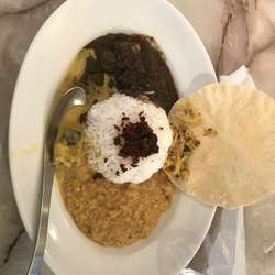 スリランカ ワンプレートランチ 950円