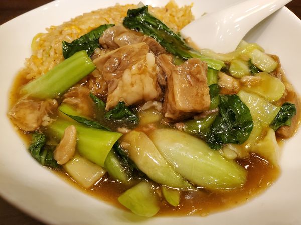 「牛腩炒飯」@梅蘭 金閣の写真