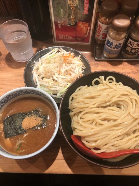 「魚介濃厚つけ麺790円大盛ヤサイ盛り110円」@三田製麺所 中野店の写真