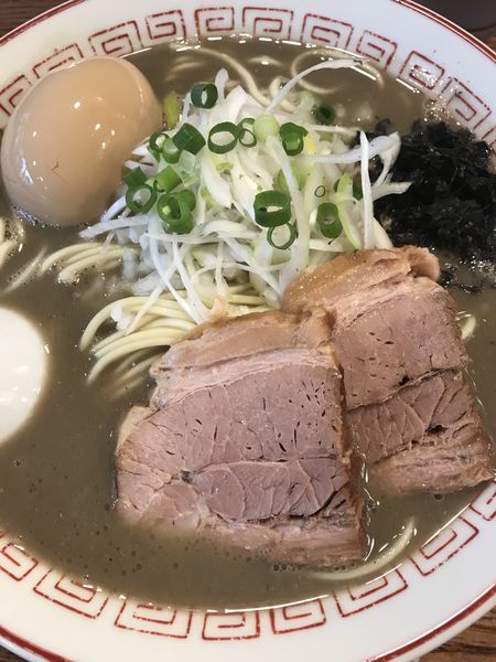 「濃厚煮干蕎麦　煮卵トッピング」@煮干中華そば専門 煮干丸の写真