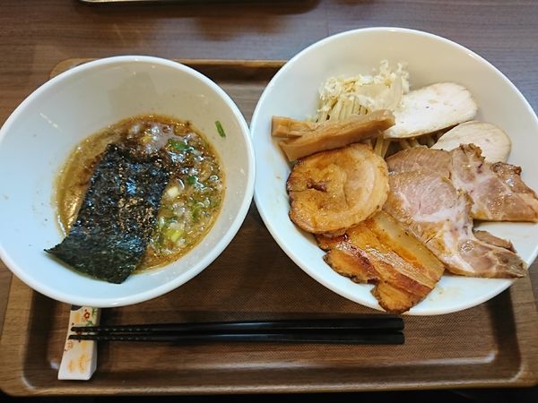 「三種のチャーシューつけめん(1200円)」@つけめん さなだの写真